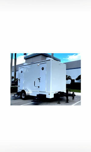 Luxury portable restroom 4 stations